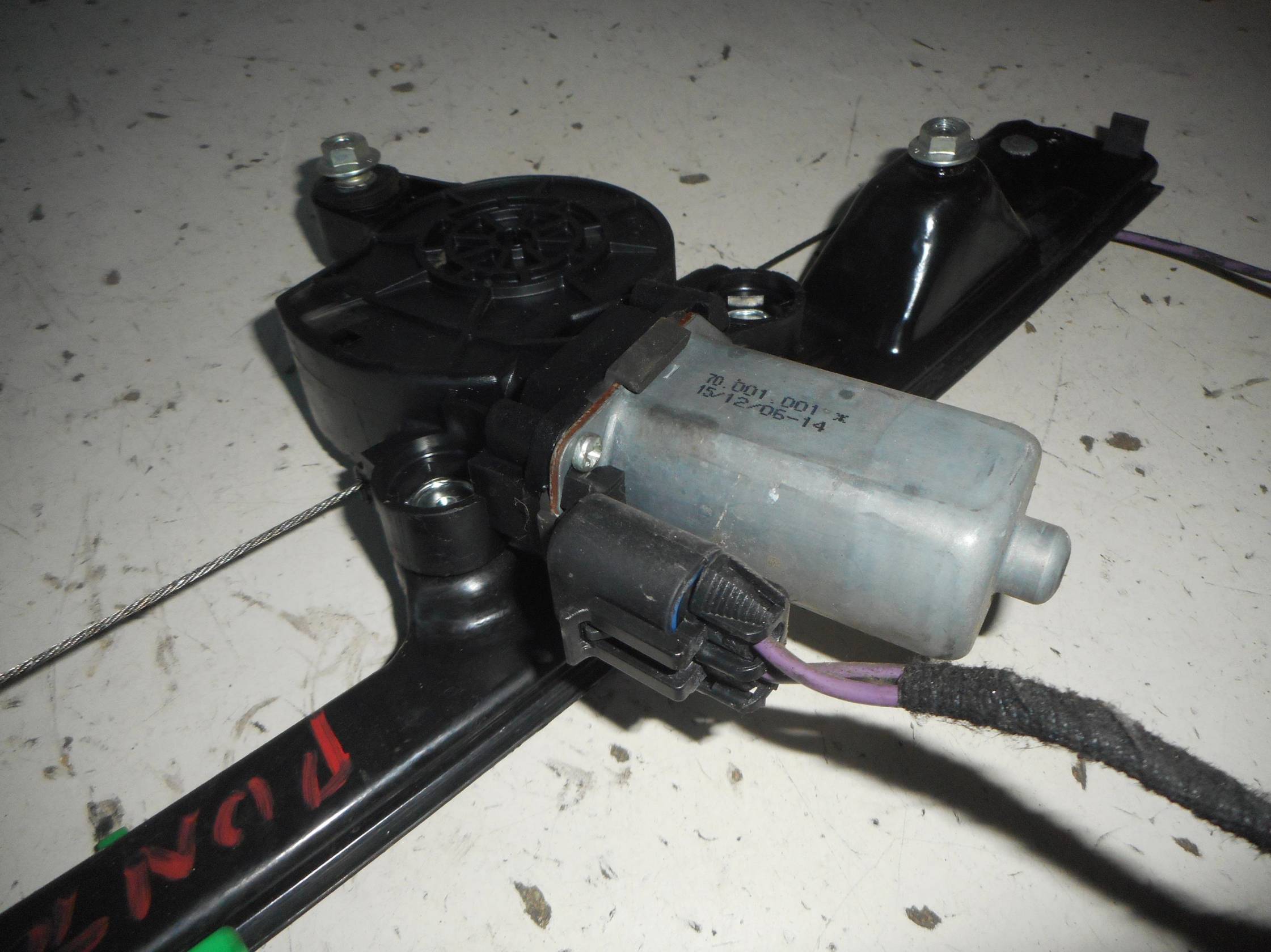 Alzacristallo elettr. porta ant. dx.